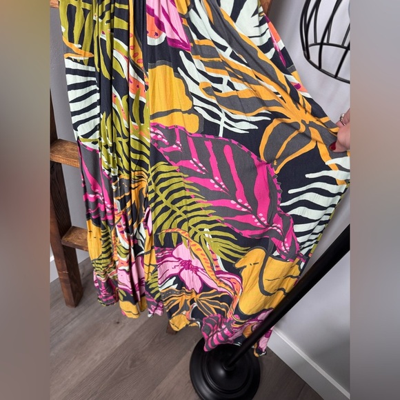 Women’s Maaji wide leg jumpsuit - Picture 4 of 7